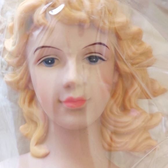 Vintage Porcelain Lady Head and Hands Set by Mangelsen's 3 3/4" Original… - Picture 10 of 13